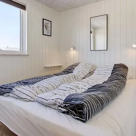 Dom wakacyjny Oksby Sleeps 16 Pool Wifi Blåvand